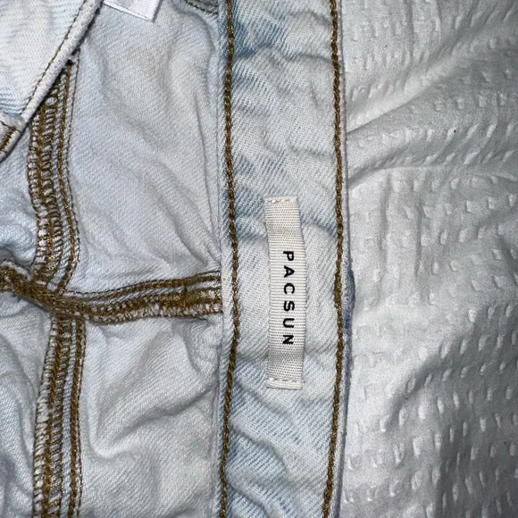 Pacsun shorts/ size 1 / worn but not damaged - Picture 3 of 3